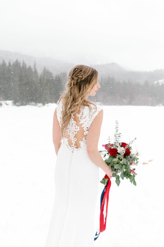 Winter bride wedding dress